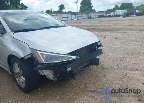 2019 Hyundai Elantra Sel z USA, uszkodzony, nr VIN 5NPD84LF4KH421677